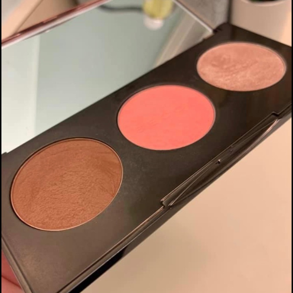 Becca sunchaser palette
